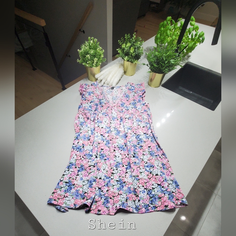 NWOT Shein Floral Midi Dress